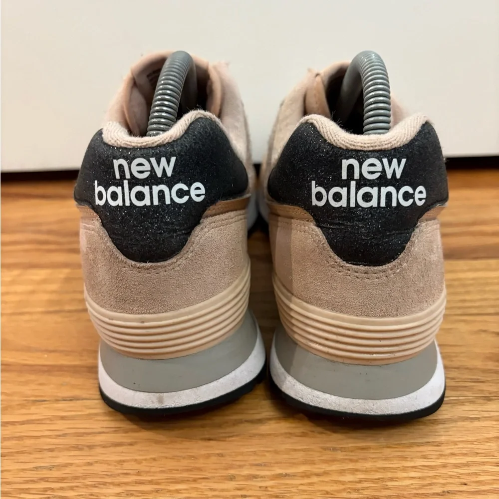 New Balance 574 Rose Water/Rain‎ Cloud Lace Up Sneakers Size 9 US